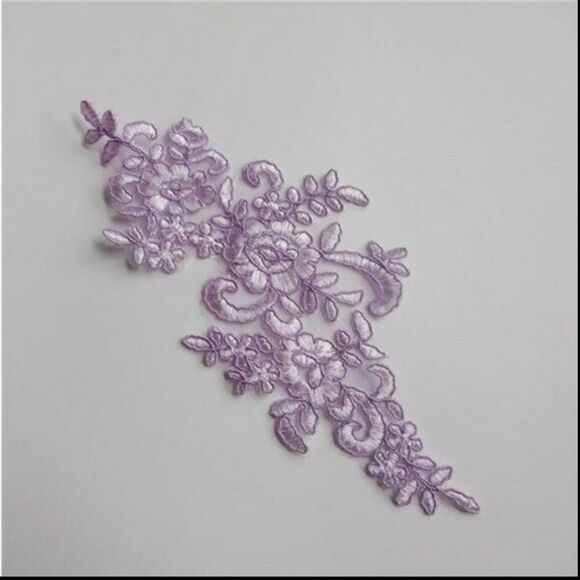6Pcs Delicate Lace Applique - pastel violet - Picture 1 of 3